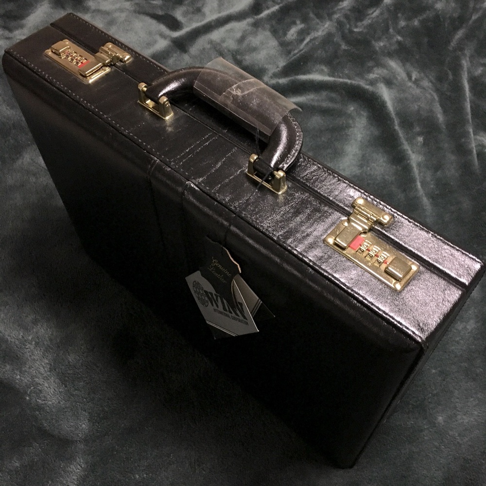 NEW! Winn International Briefcase!!